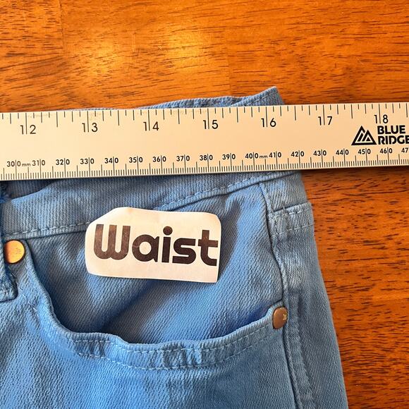 Judy Blue Women's 15/32 High Rise Tummy Control Wide Leg Crop Jean Raw Hem Dyed‎ - Picture 10 of 14